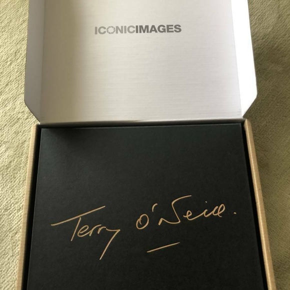 David Bowie by Terry O'Neill Rare Limited Edition #65 Iconic Images T-shirt NWT - Picture 4 of 8